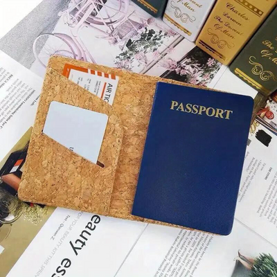 Protège Passeport Personnalisé en Liège gravé dans notre atelier